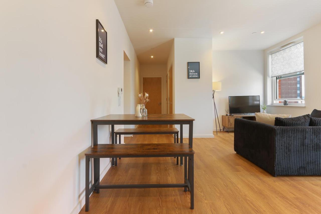 Modern 2-Bed Apartment, Free Parking, City Centre, Netflix & Pet Friendly - Hosted By Stay Host Save Sheffield Exterior photo